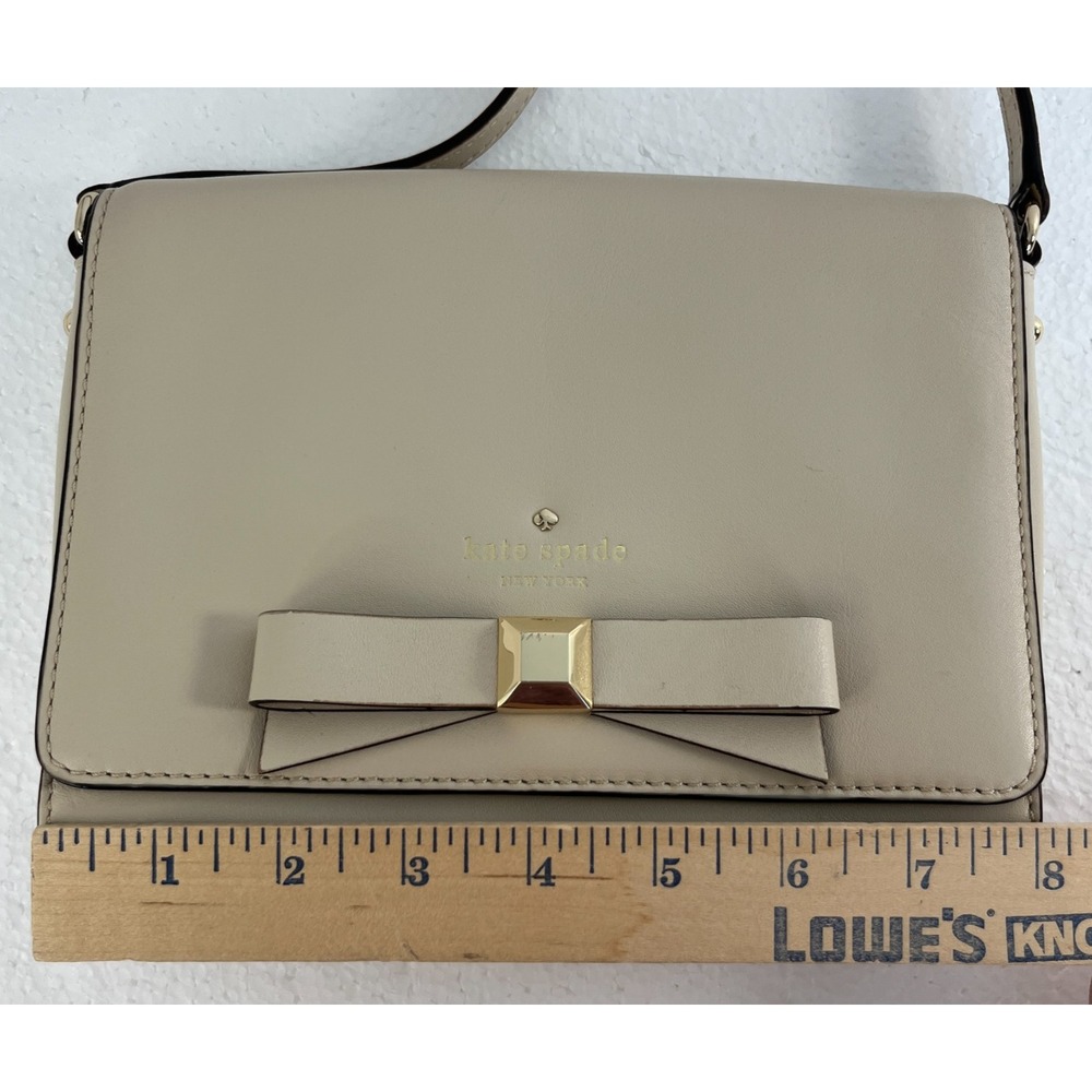 Kate Spade New‎ York Hollie Street Ruby Crossbody Bag Purse Beige Bow Minimalist - Picture 14 of 16